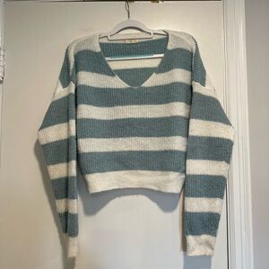 Uncharted Threads Sz: M Cropped Dusty Blue White Striped Vneck Pullover Sweater.